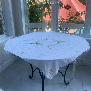 VINTAGE square cotton tablecloth with yellow floral embroidery 45x45